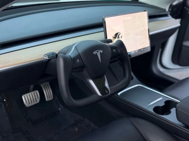 2022 Tesla Model 3 Performance - Image 17 of 21