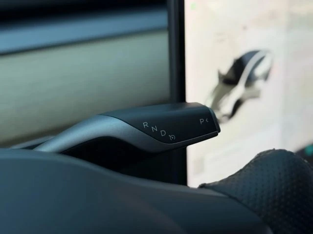 2022 Tesla Model 3 Performance - Image 19 of 21