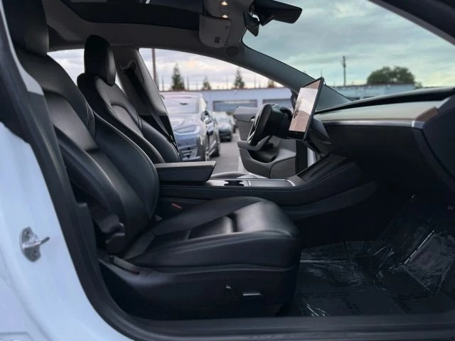2022 Tesla Model 3 Performance - Image 13 of 21