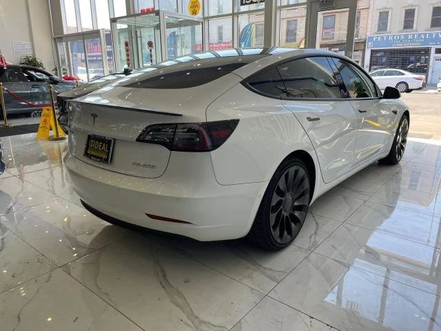 2022 Tesla Model 3 Performance - Image 6 of 28