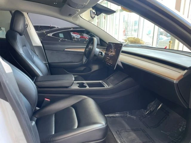 2022 Tesla Model 3 Performance - Image 23 of 28