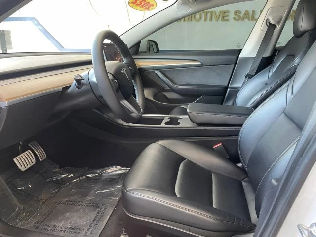2022 Tesla Model 3 Performance - Image 8 of 28