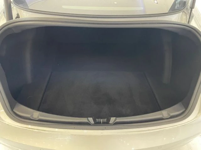 2022 Tesla Model 3 Performance - Image 18 of 28