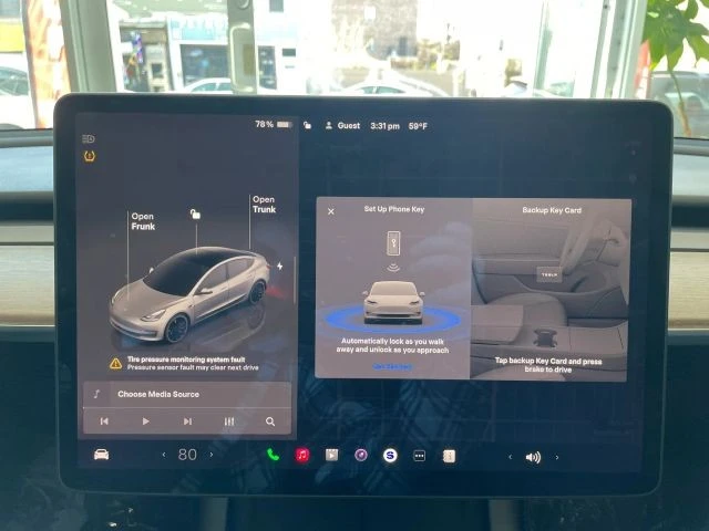 2022 Tesla Model 3 Performance - Image 10 of 28