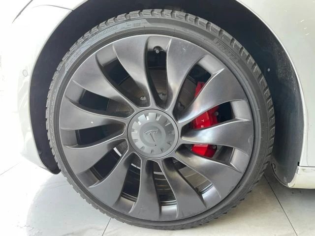 2022 Tesla Model 3 Performance - Image 27 of 28