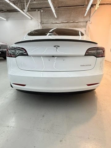 2022 Tesla Model 3 Performance - Image 9 of 21