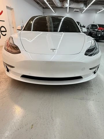 2022 Tesla Model 3 Performance - Image 17 of 21