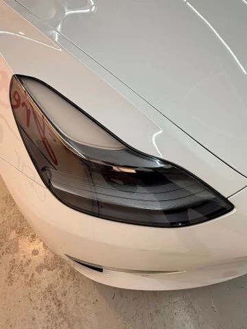 2022 Tesla Model 3 Performance - Image 19 of 21