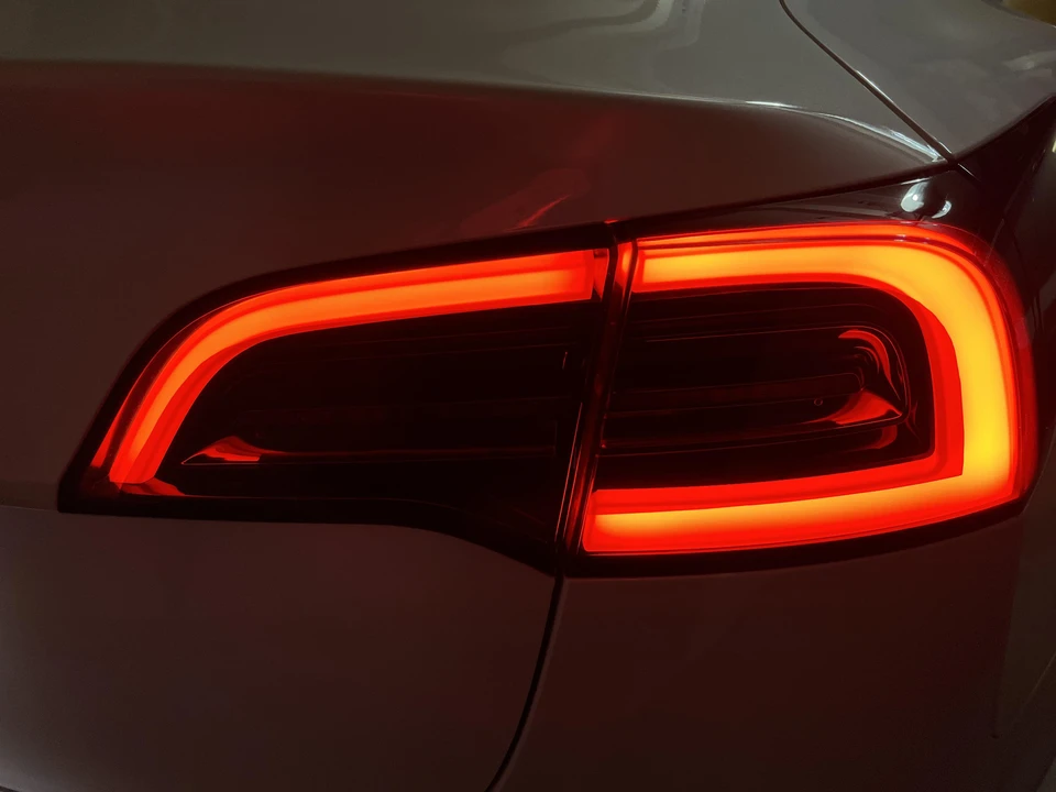 2022 Tesla Model 3 - Image 27 of 31