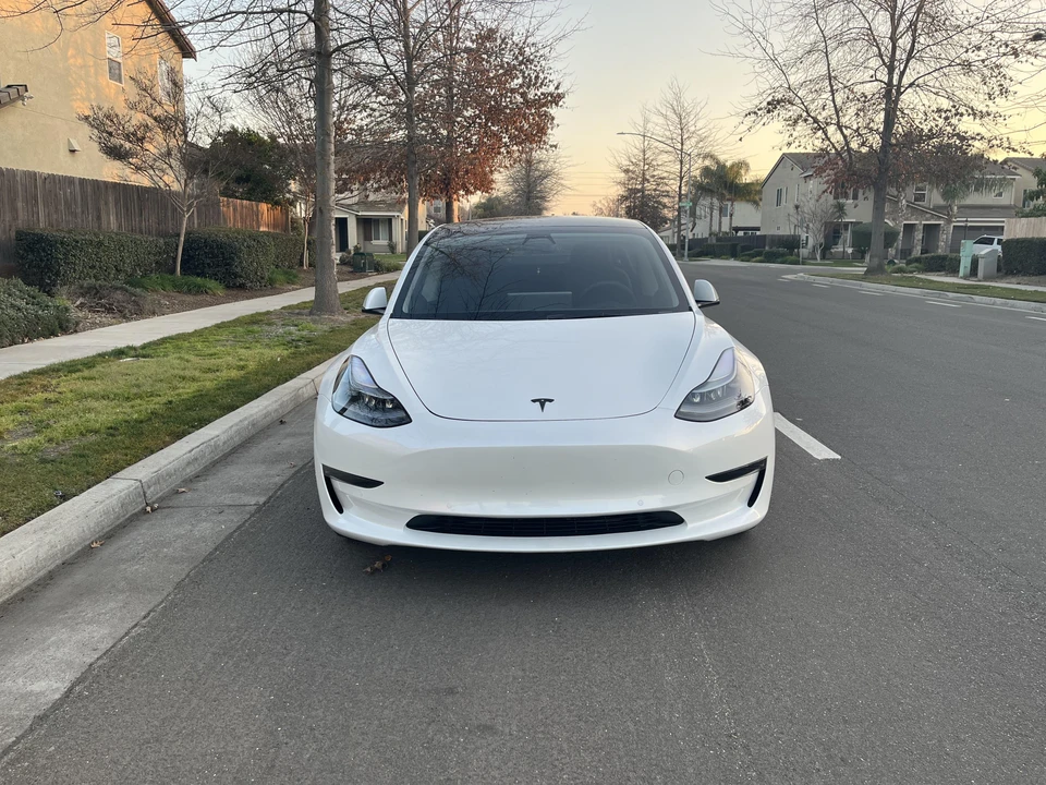 2022 Tesla Model 3 - Image 6 of 31