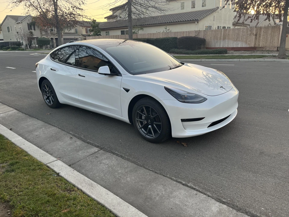 2022 Tesla Model 3 - Image 10 of 31