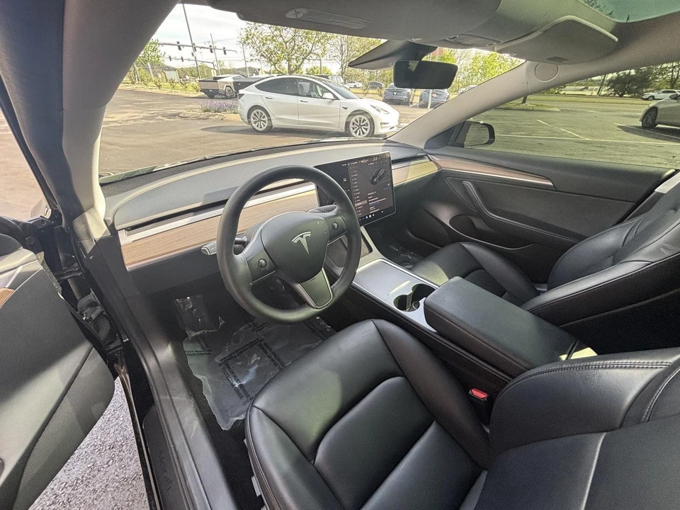 2022 Tesla Model 3 - Image 15 of 18
