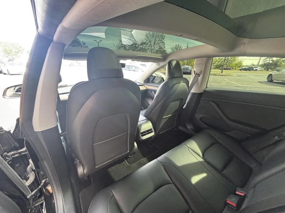 2022 Tesla Model 3 - Image 11 of 18