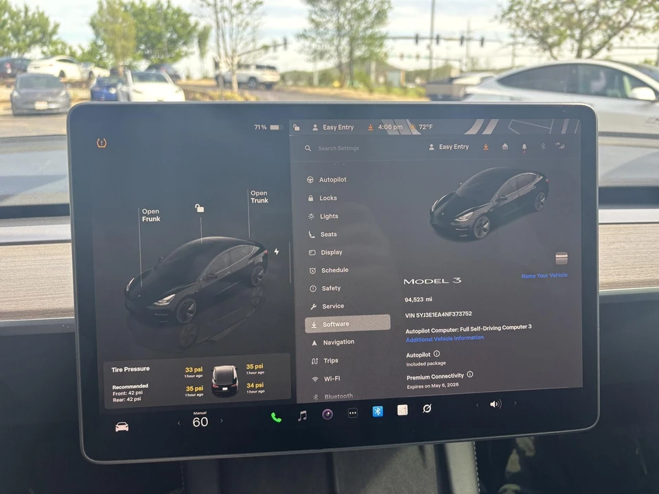 2022 Tesla Model 3 - Image 17 of 18