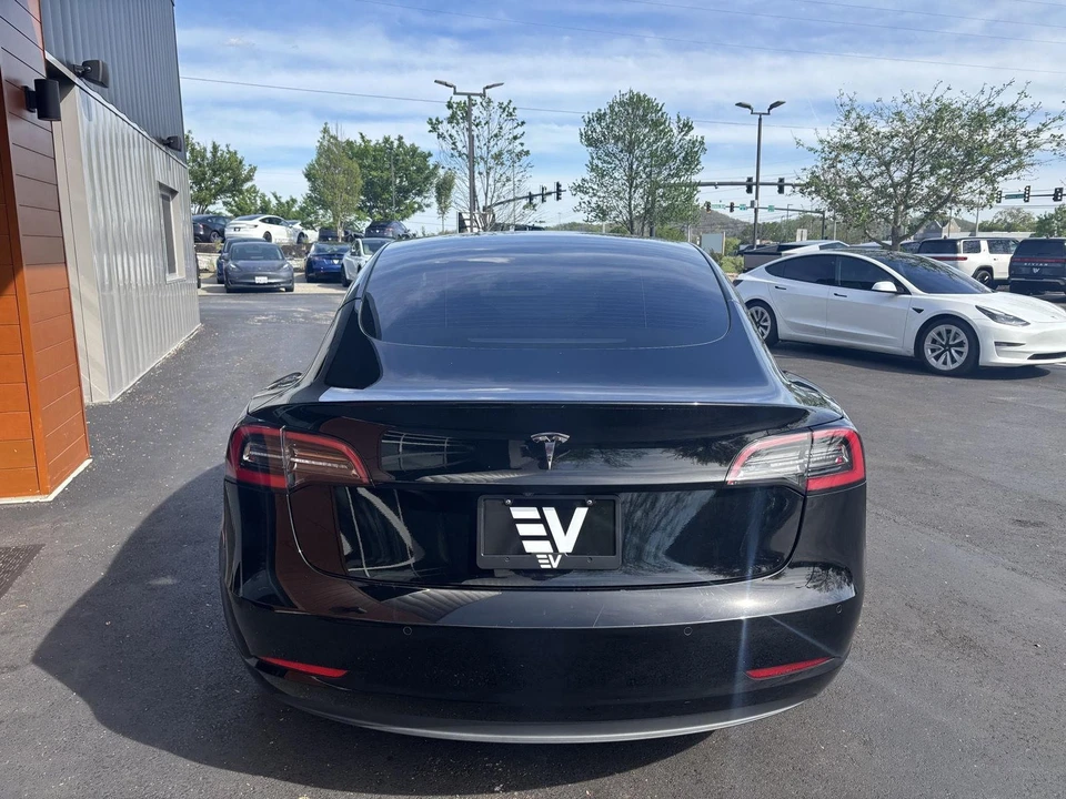 2022 Tesla Model 3 - Image 7 of 18