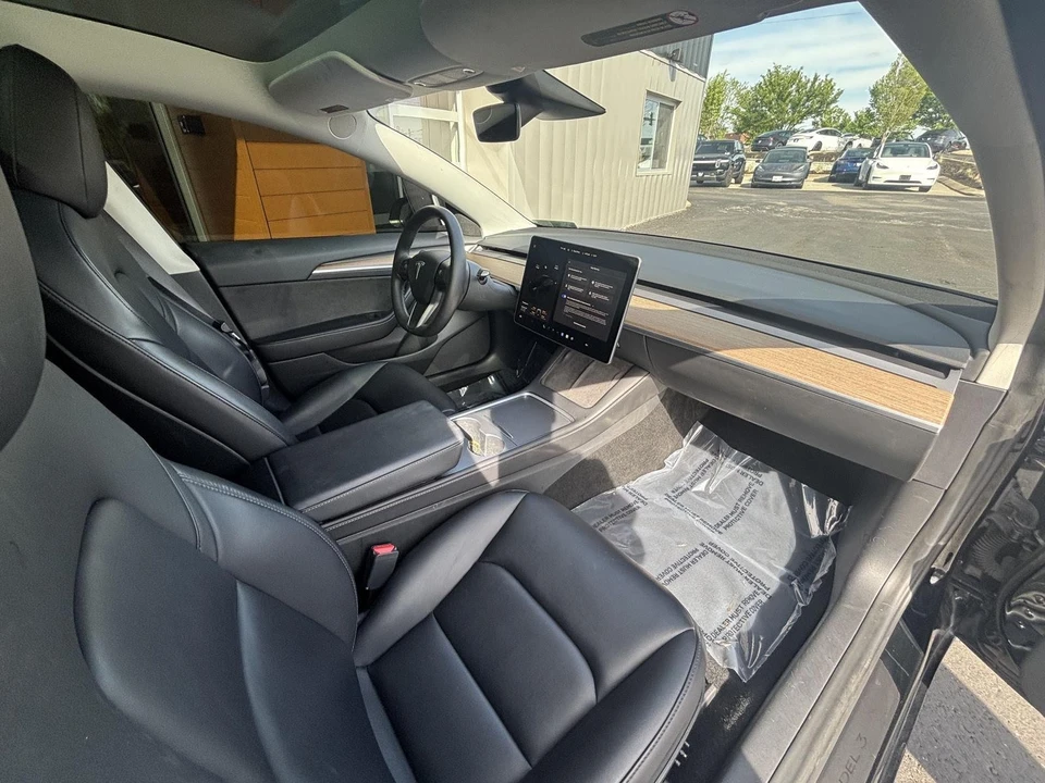 2022 Tesla Model 3 - Image 16 of 18