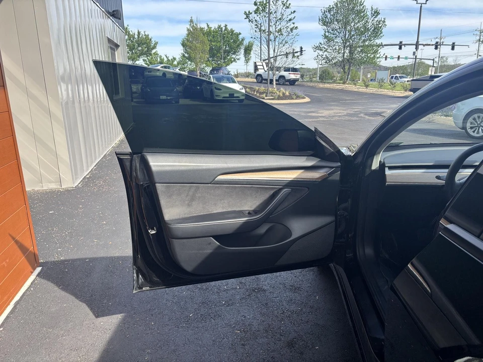 2022 Tesla Model 3 - Image 9 of 18