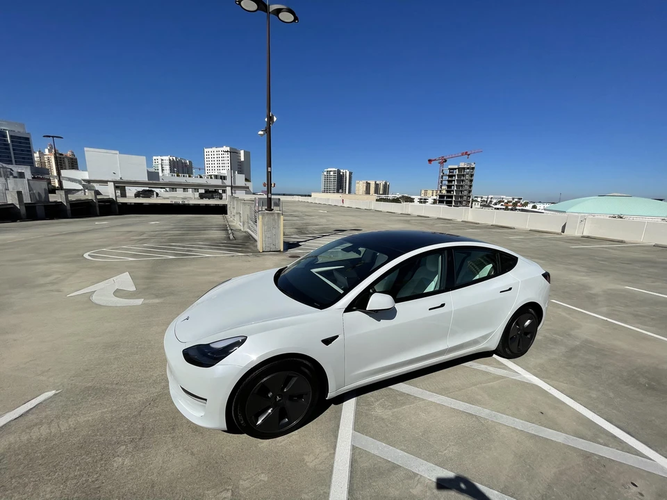 2022 Tesla Model 3 - Image 23 of 31