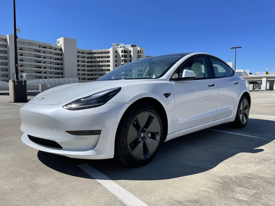 2022 Tesla Model 3 - Image 16 of 31