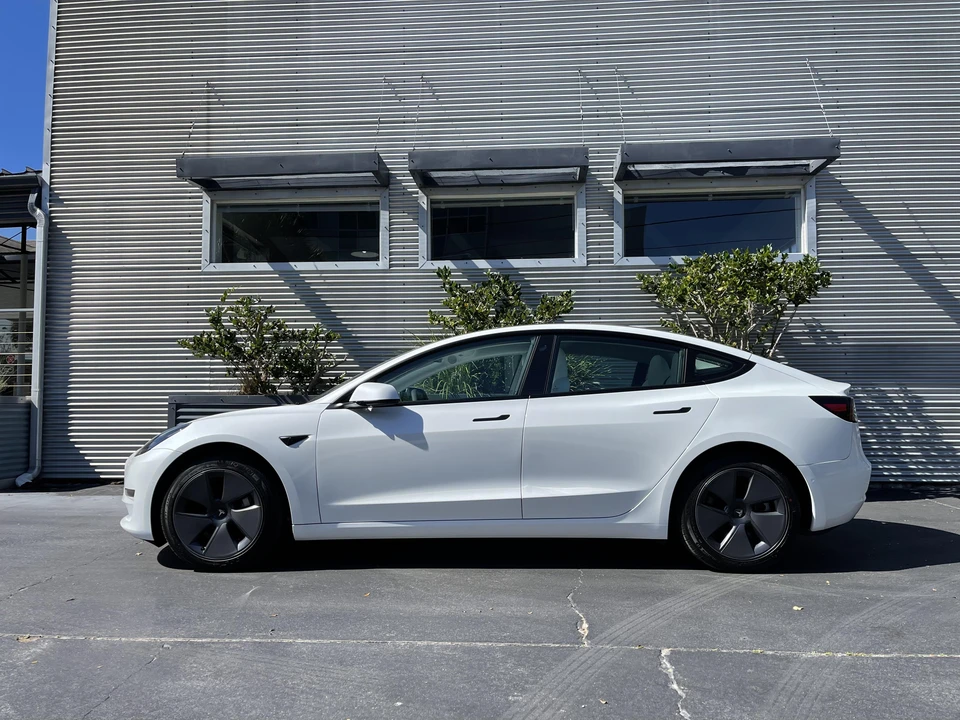 2022 Tesla Model 3 - Image 28 of 31
