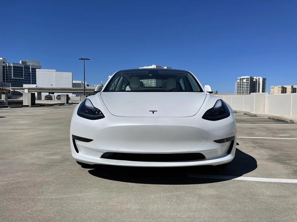 2022 Tesla Model 3 - Image 9 of 31