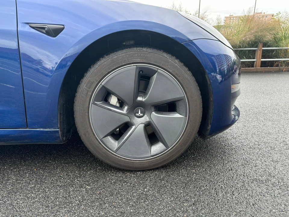 2022 Tesla Model 3 - Image 24 of 31