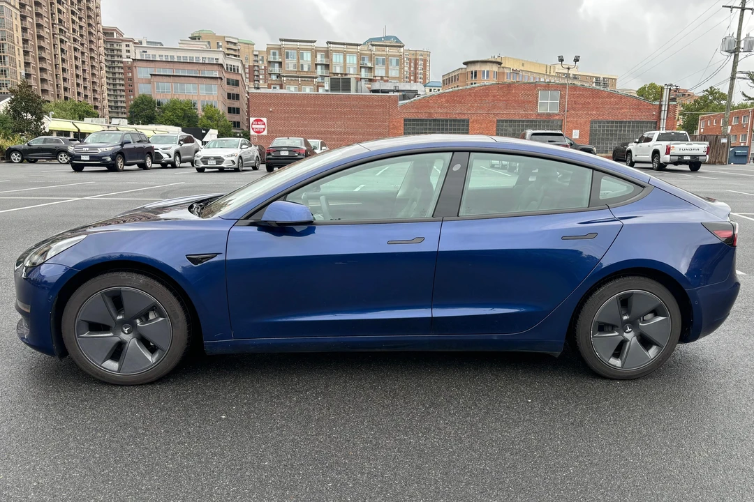 2022 Tesla Model 3 - Image 3 of 31