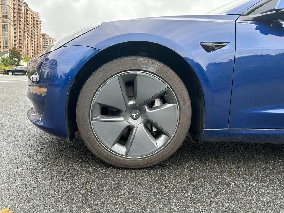2022 Tesla Model 3 - Image 21 of 31