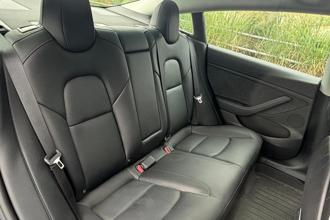 2022 Tesla Model 3 - Image 27 of 31