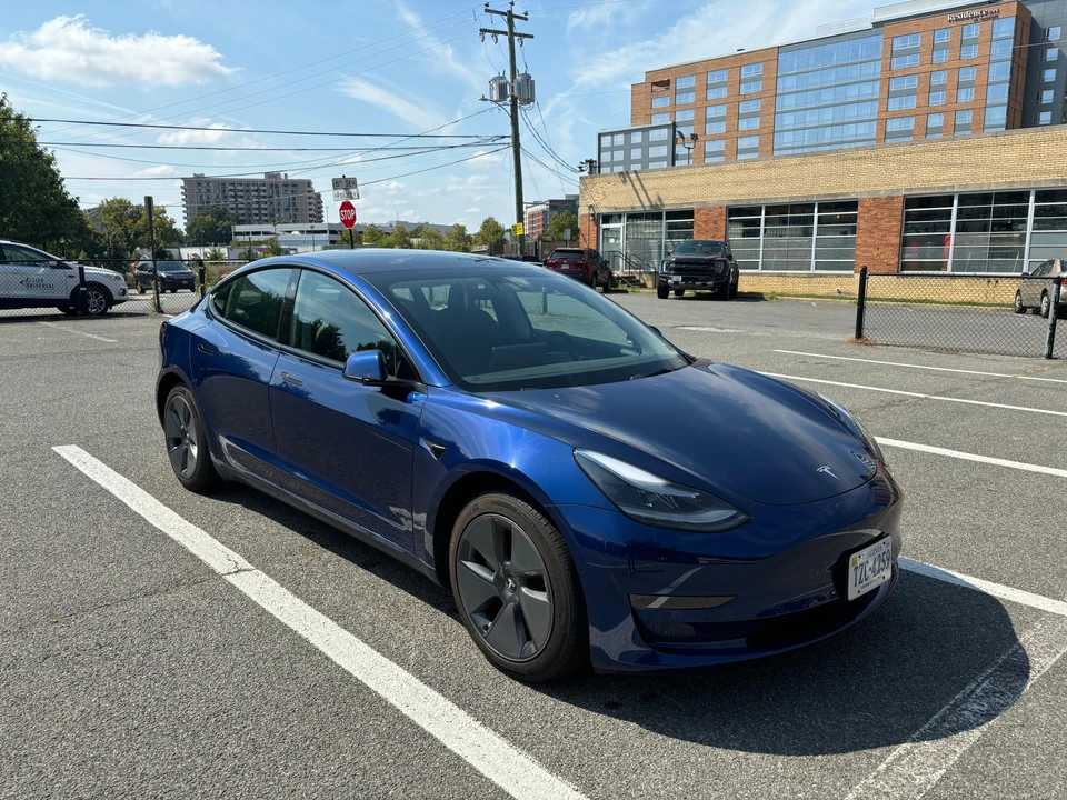2022 Tesla Model 3 - Image 12 of 31