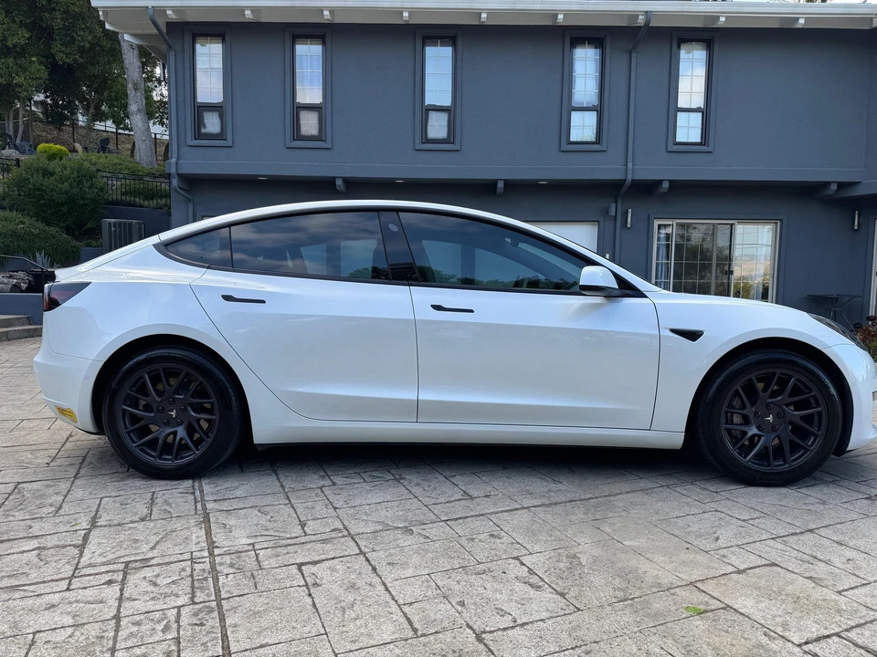 2022 Tesla Model 3 - Image 14 of 31