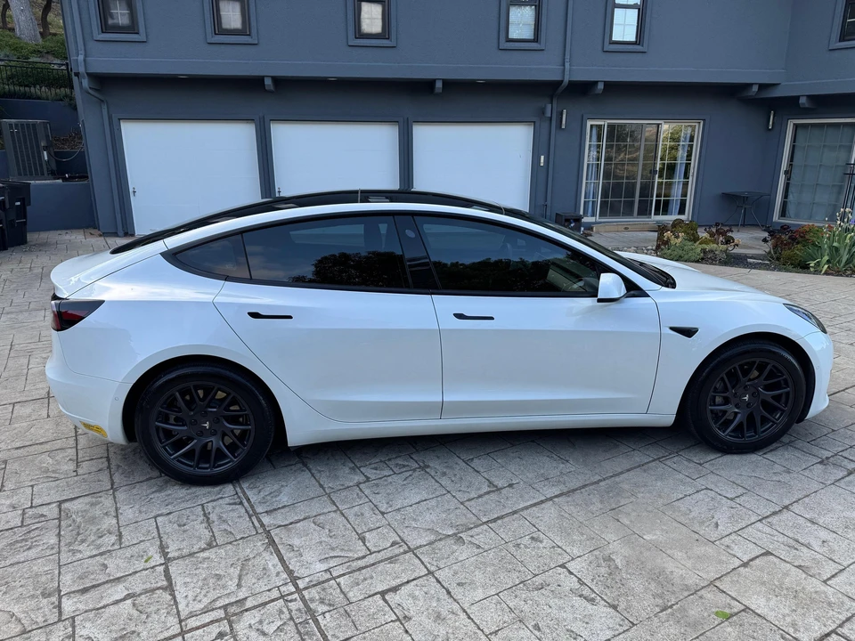 2022 Tesla Model 3 - Image 13 of 31