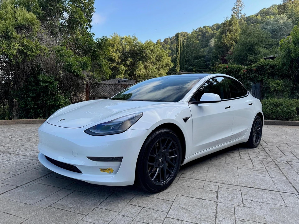 2022 Tesla Model 3 - Image 8 of 31