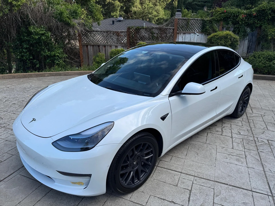 2022 Tesla Model 3 - Image 7 of 31