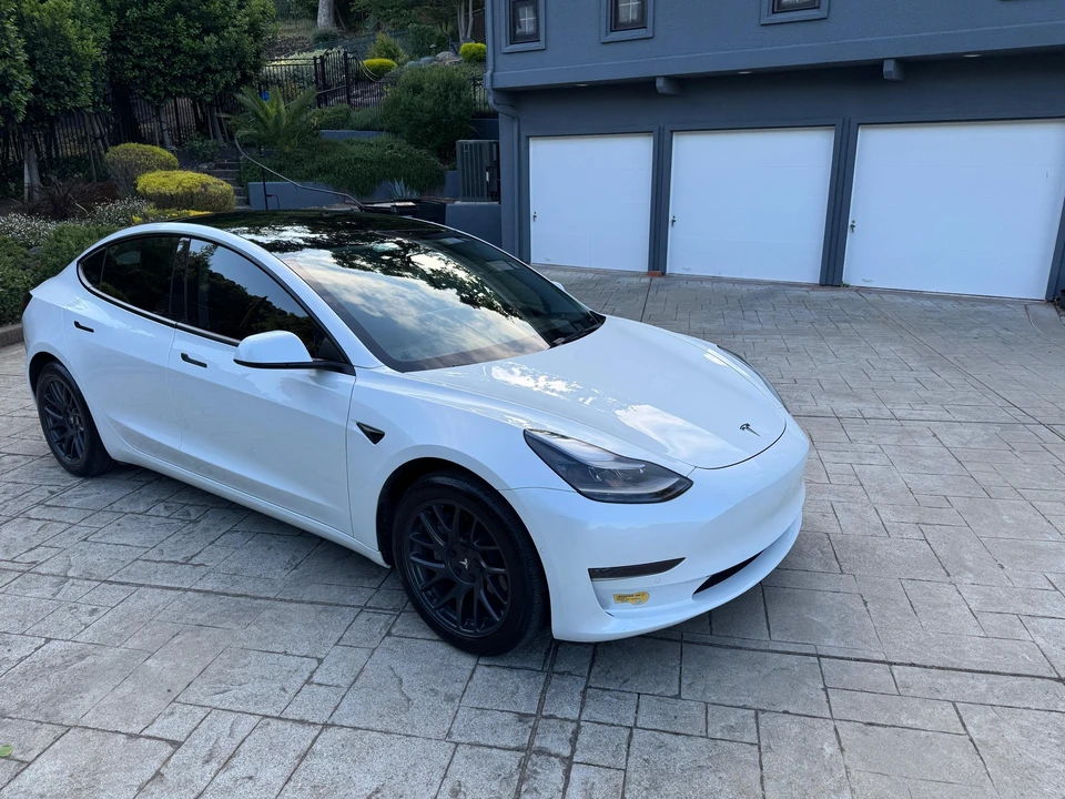 2022 Tesla Model 3 - Image 15 of 31
