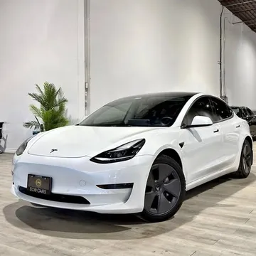 2022 Tesla Model 3 SR Plus