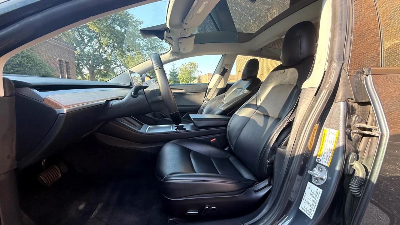 2022 Tesla Model 3 - Image 10 of 21