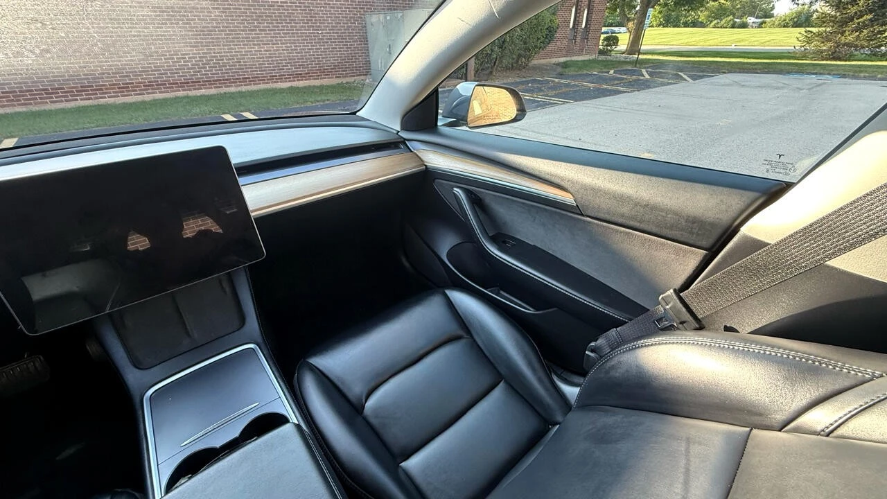 2022 Tesla Model 3 - Image 18 of 21