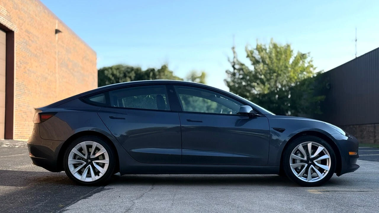 2022 Tesla Model 3 - Image 8 of 21