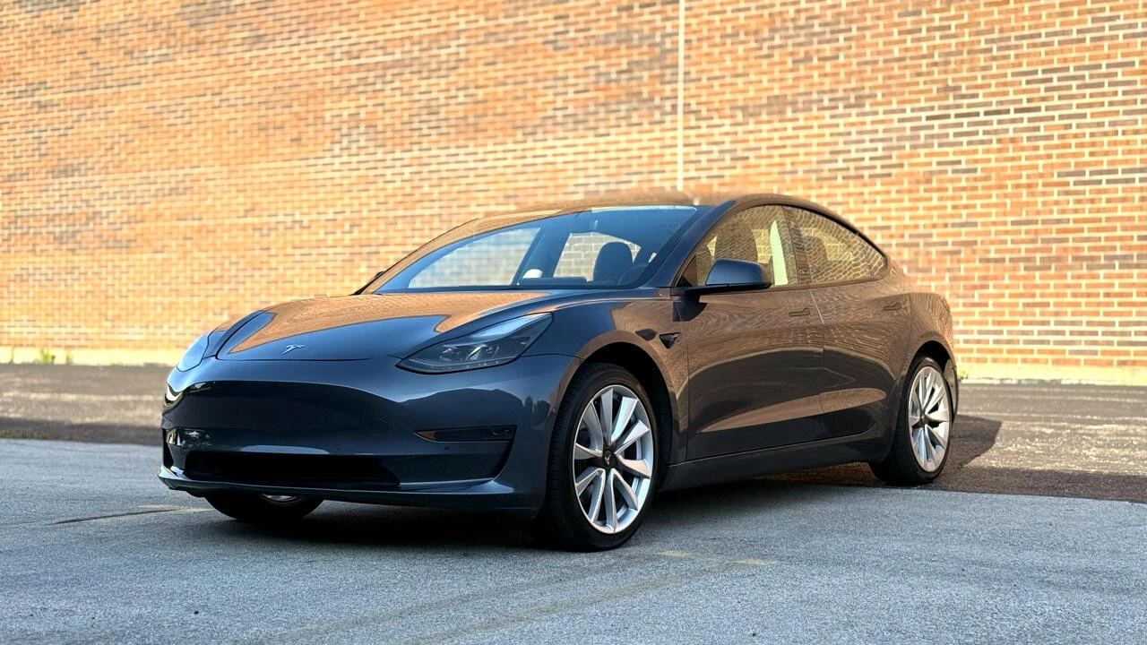 2022 Tesla Model 3 - Image 3 of 21
