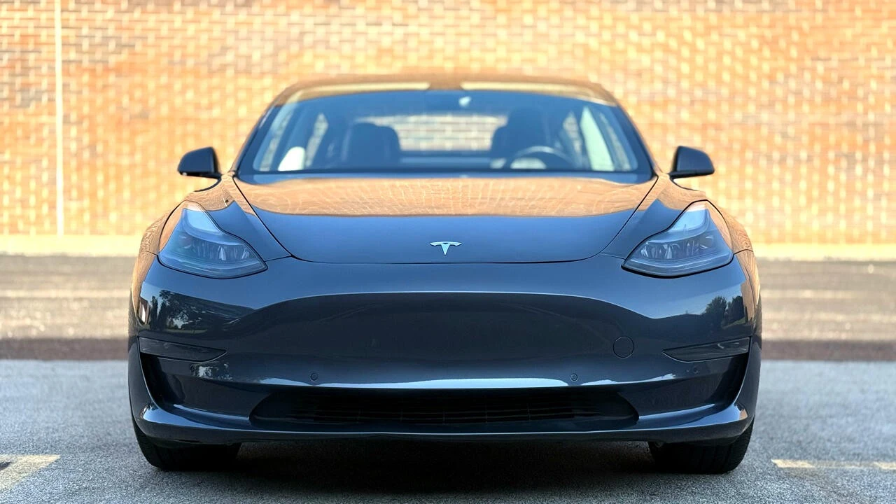 2022 Tesla Model 3 - Image 2 of 21