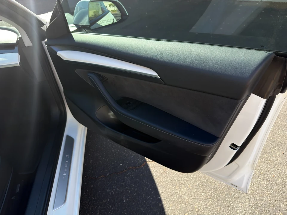 2022 Tesla Model 3 - Image 10 of 21