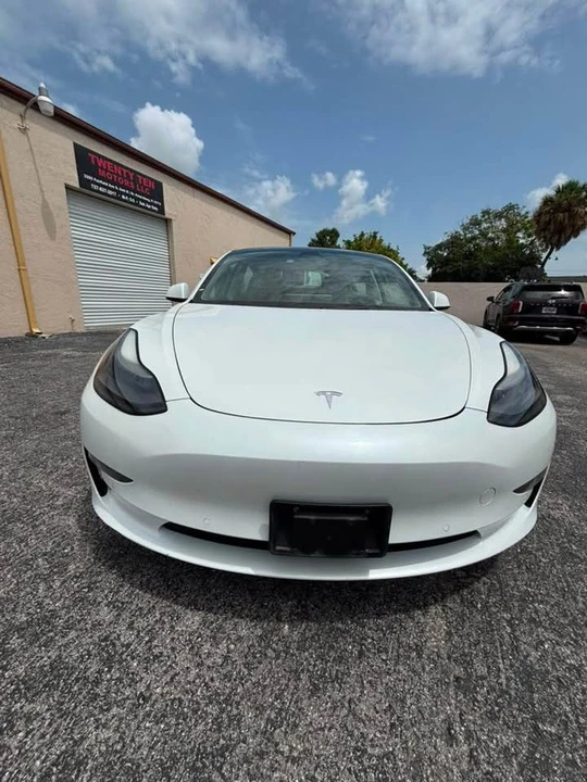 2022 Tesla Model 3 - Image 2 of 15