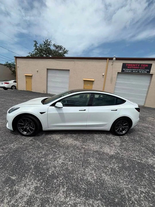 2022 Tesla Model 3 - Image 4 of 15