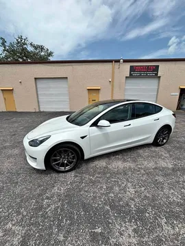 2022 Tesla Model 3 Standard Range Plus Sed