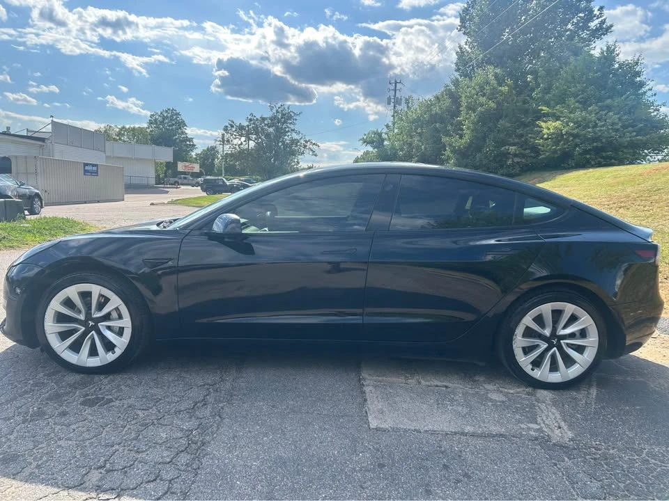 2022 Tesla Model 3 - Image 5 of 11