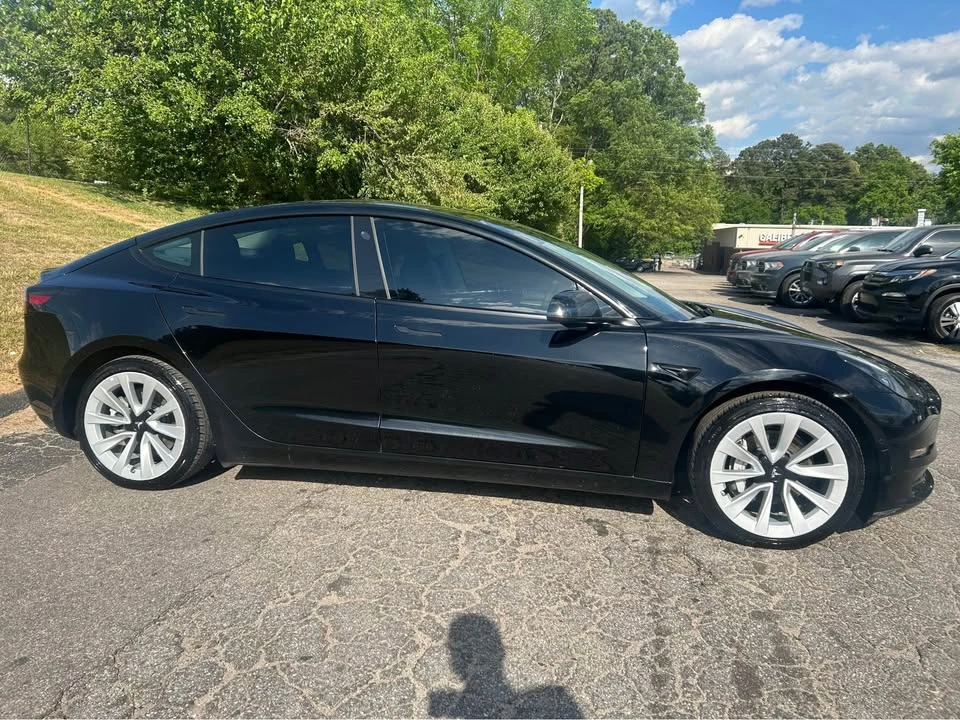 2022 Tesla Model 3 - Image 4 of 11