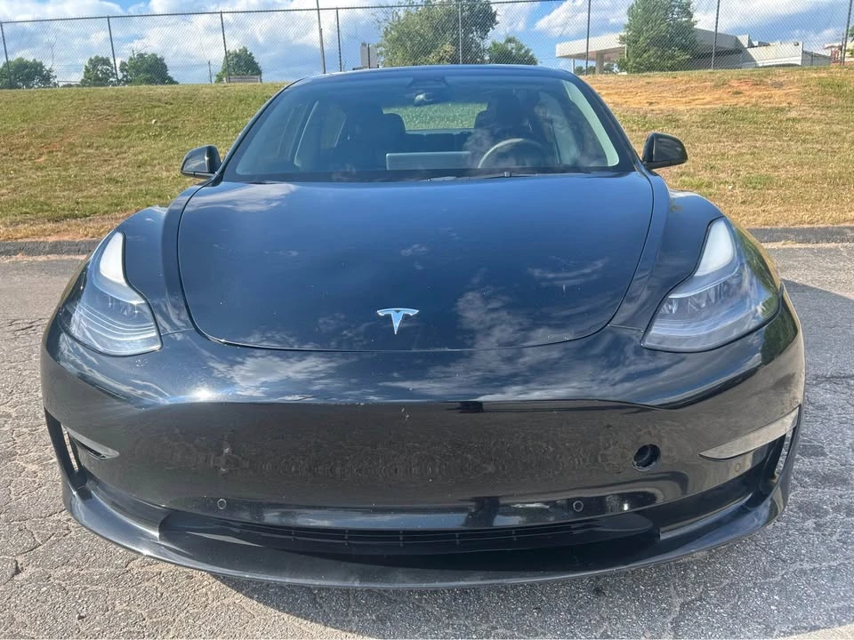 2022 Tesla Model 3 - Image 2 of 11