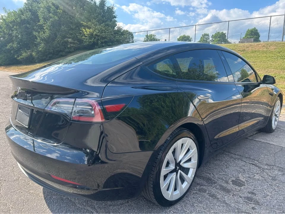 2022 Tesla Model 3 - Image 8 of 11