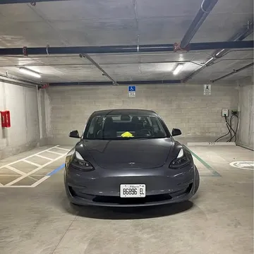 2022 Tesla Model 3 Standard Range Plus